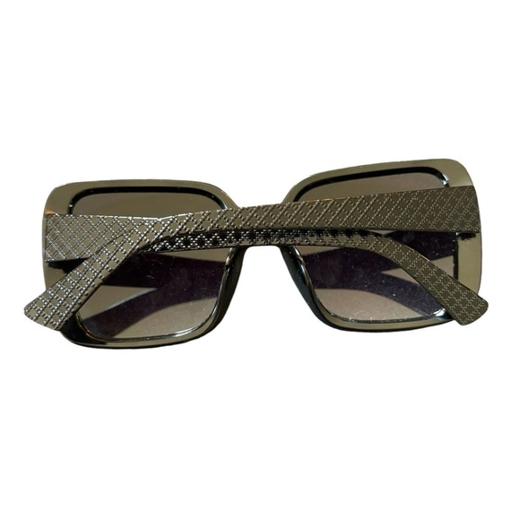 Tahari Butterfly Oversized Sunglasses Shiny Black Frame Smoke Gradient Lens